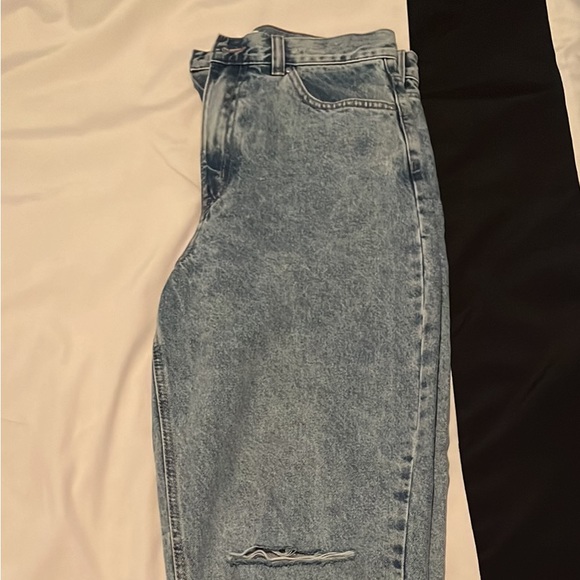 Mom jeans size 29/30 - Picture 3 of 6